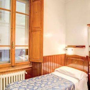 Zimmer mit Queensize-Bett